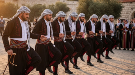Tari dabke meramaikan moment pernikahan pasangan Palestina 