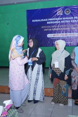 Sosialisasi Program Makan Bergizi Gratis Hadir di Desa Rahayu Bandung